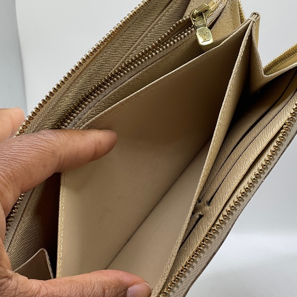 Authentic Louis Vuitton Damier Azur Wallet - Picture 11 of 13